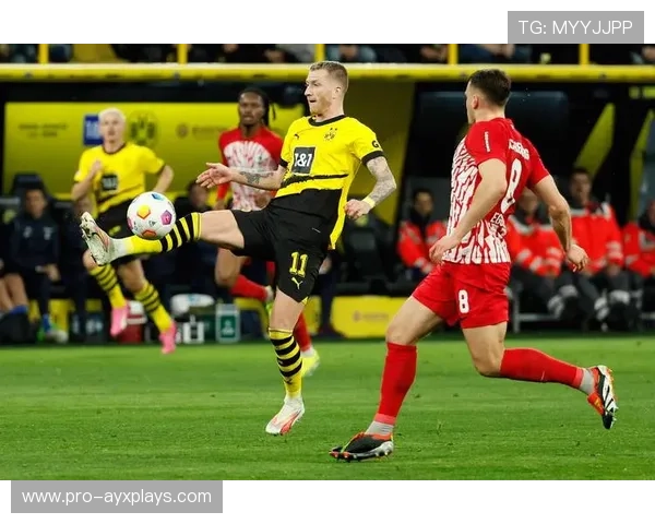 德甲多特前场高压奏效,比分被持续扩大:从战术到品牌的全景解读 德甲多特前场高压奏效,比分被持续扩大:从战术到品牌的全景解读